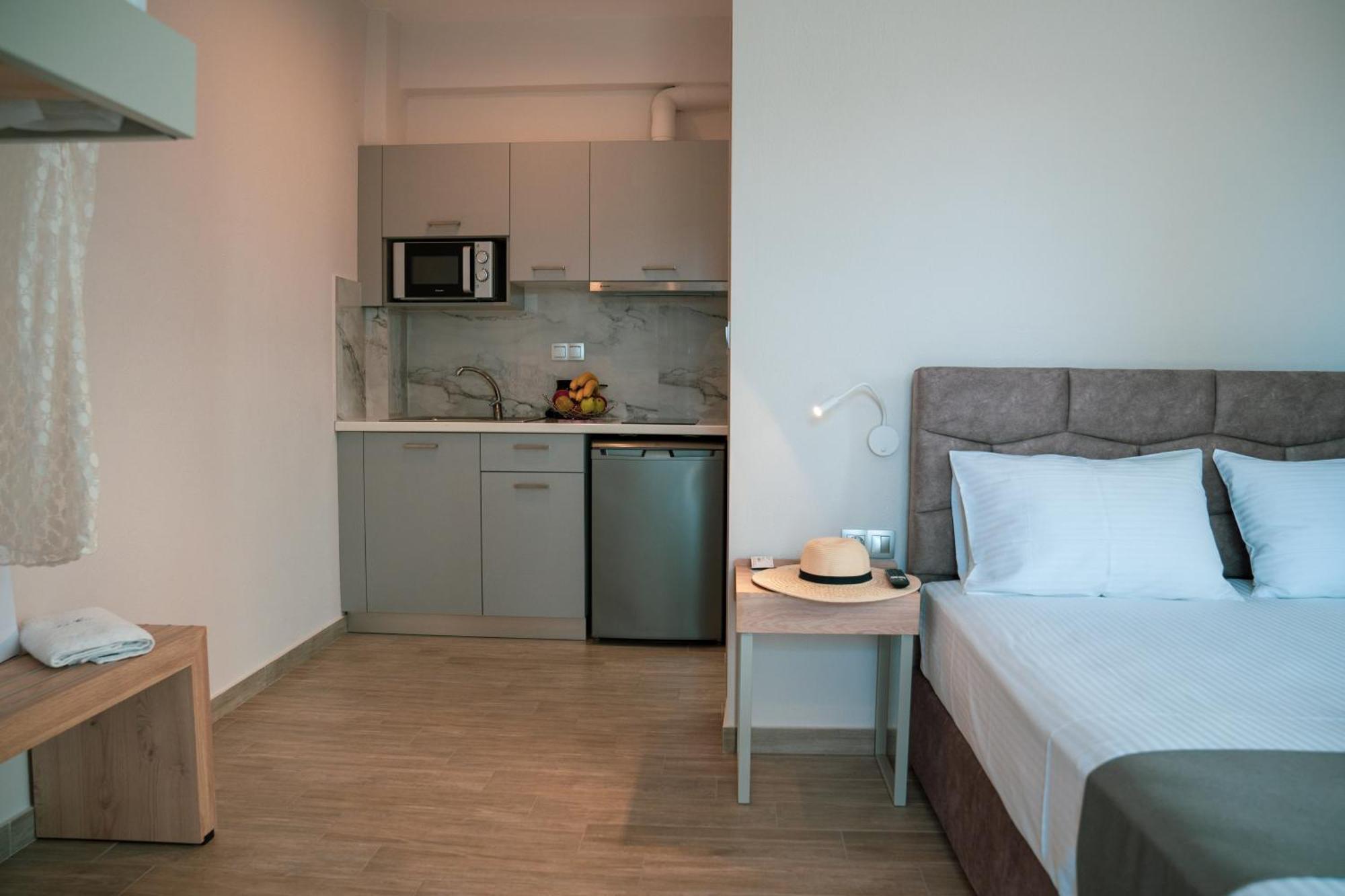 La Cruz Luxury Apartments Ставрос Екстериор снимка
